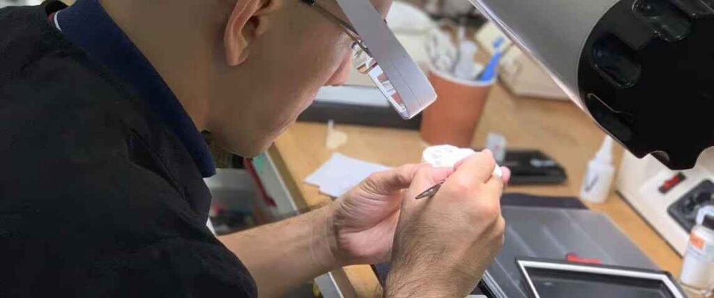 Complete Veneer Preparation Design Guide Window, Incisal Bevel, and Palatal Overlap